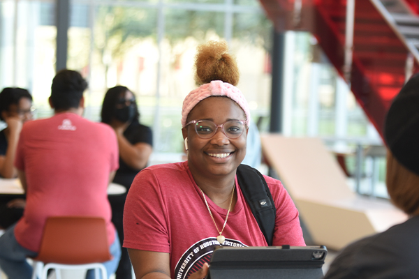 <img src="/media/tamuv/college-of-natural-and-applied-science/images/600X400-2.jpg" alt="students" style="width: 600px; height: 400px;     " />
