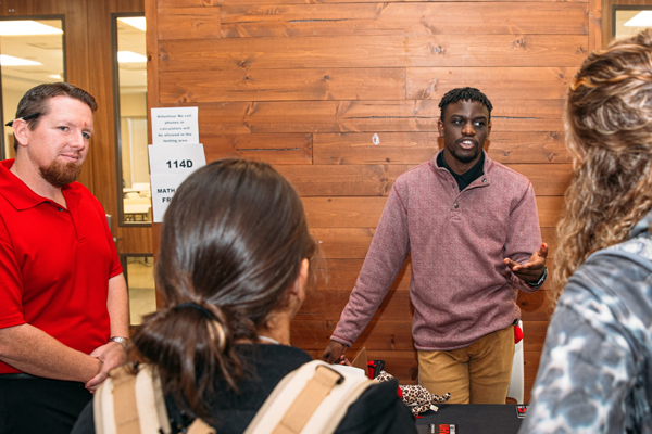 <img src="/media/tamuv/college-of-natural-and-applied-science/images/Solo-600x400-23.jpg" alt="students" style="width: 600px; height: 400px;     " />